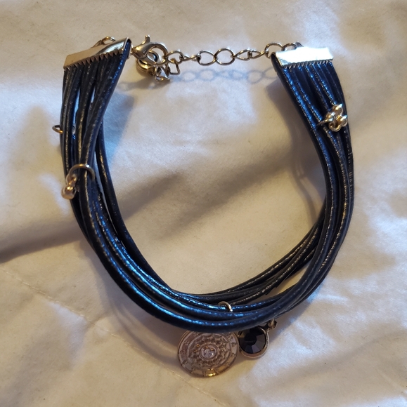 Collectors 1946 Leather bracelet w/ gold and crystal charms - Picture 1 of 5